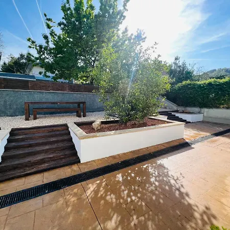 Loreartean By Basque Homes アパート *